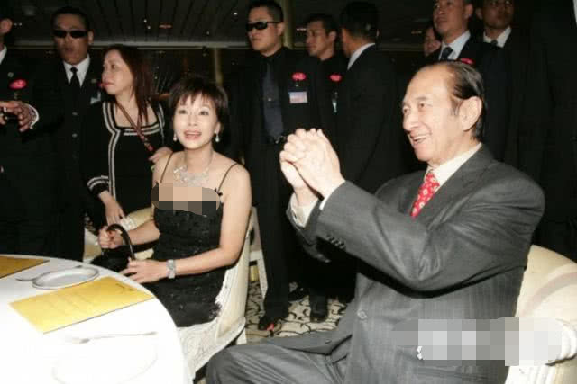 赌王▲赌王墓地价格曝光,家族墓园风水奇佳,保证奚梦瑶儿子名气权力财富显赫一时