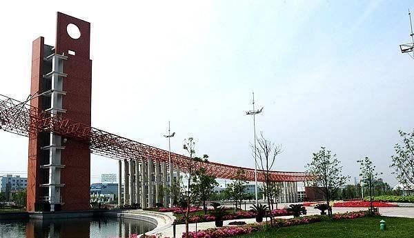 『高校』这所行业类高校，录取分550—590左右，就业特别好，很值得报考