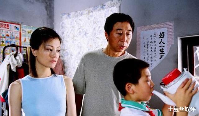 童星|3次上春晚，童星靠饰演刘罗锅走红，如今秃顶变肥像大叔