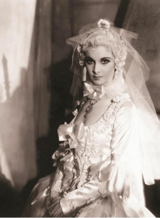 刘晓庆|美貌倾城的\乱世佳人\，费雯丽惊艳了一个世纪，为何最后走向疯癫