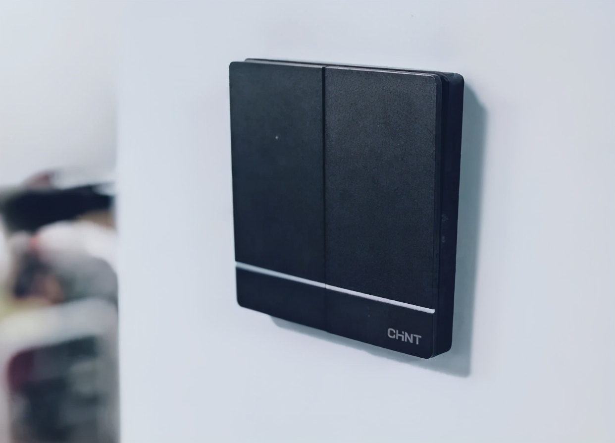 |开关插座从8块到100块都有，5分钟让您知道选购攻略，超实用