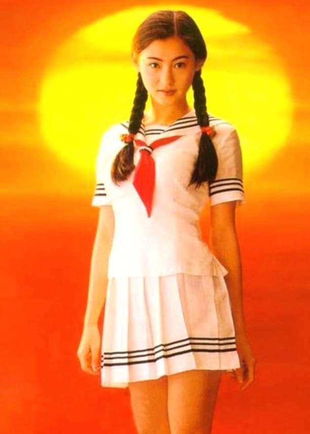 张柏芝|张柏芝身材到底有多好？当看清她发福的模样，谢霆锋可能都会后悔