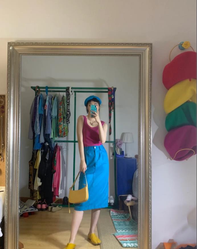 [穿衣搭配]有一种夏季穿搭叫“直男超爱”，短发女生穿特别清纯，简单又高级