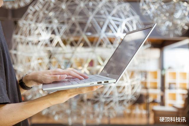 英特尔|adolbook14 2020幻彩白首批用户评价出炉，他们都提到了这些