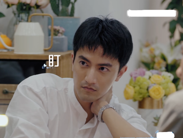 钟佩妍|心动3：钟佩妍“安全手”火了，男嘉宾刚想偷瞄，她当下反应显情商