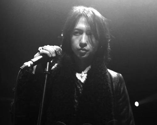 张淇▲涅槃重生!中国经典摇滚乐队因他的到来重获新生!