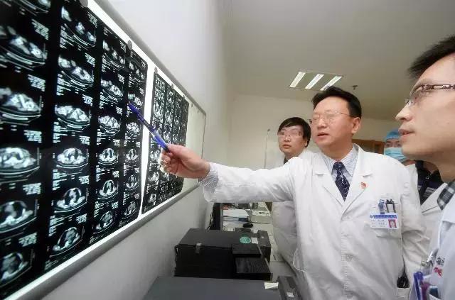 「高血脂」60多岁男子，脑梗离世，提醒：糖尿病者，4个信号不能忽视