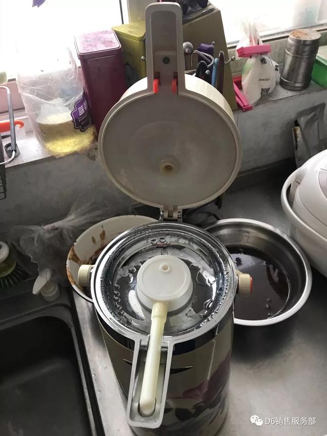 谁家里还在用这种暖水瓶呀