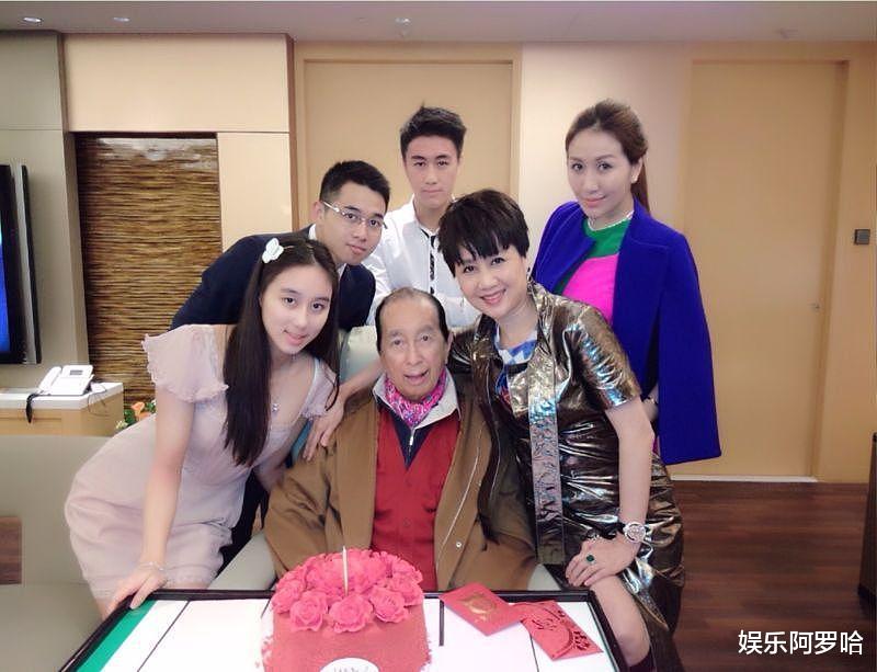 [赌王]赌王小儿子消失原因曝光，利智也脱不了干系？梁安琪只能忍气吞声装笑颜！