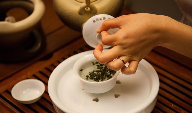 发型|郑爽为了减肥变瘦，20天不吃饭，最轻不到85斤，她都吃了啥？