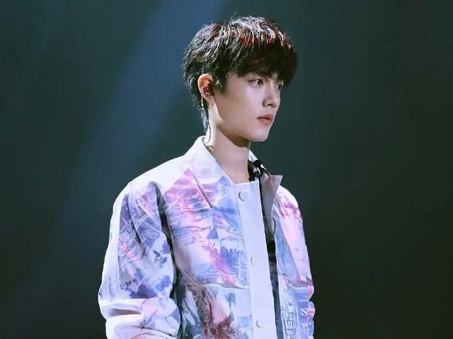 肖战@耽改剧出身演员低人一等？粉圈竞争暗潮汹涌，肖战会是最后爆款吗