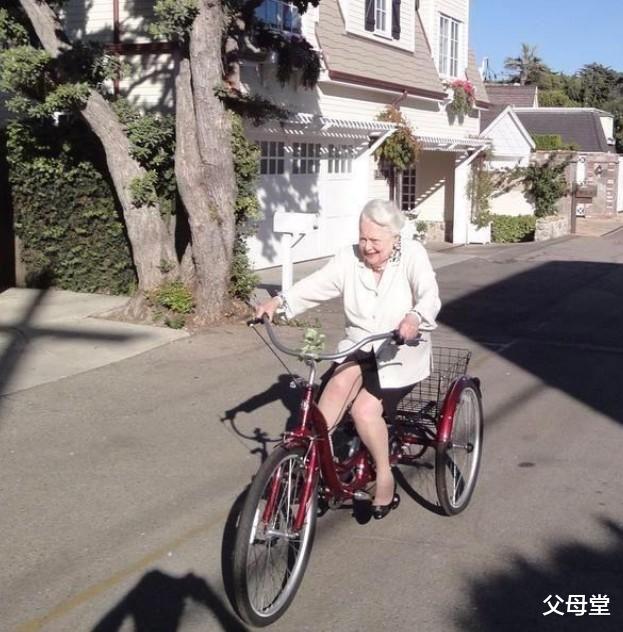 乱世佳人|《乱世佳人》最后一名主演去世：妈妈的偏心致姐妹近一世纪的仇恨