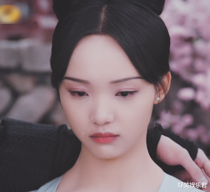 琉璃|继《琉璃》后又一古装剧成爆款，上线三天破千万，看清主演爱了