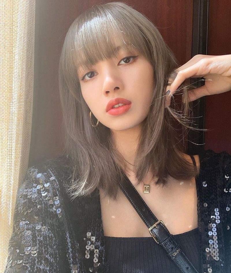 发型▲最近很火的一种新发型，“齐刘海+锁骨发”，Lisa剪了后超美的！