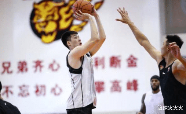 广东男篮：广东男篮凑齐双外援，顶替马尚之人已找到，球迷：朱芳雨本领太强