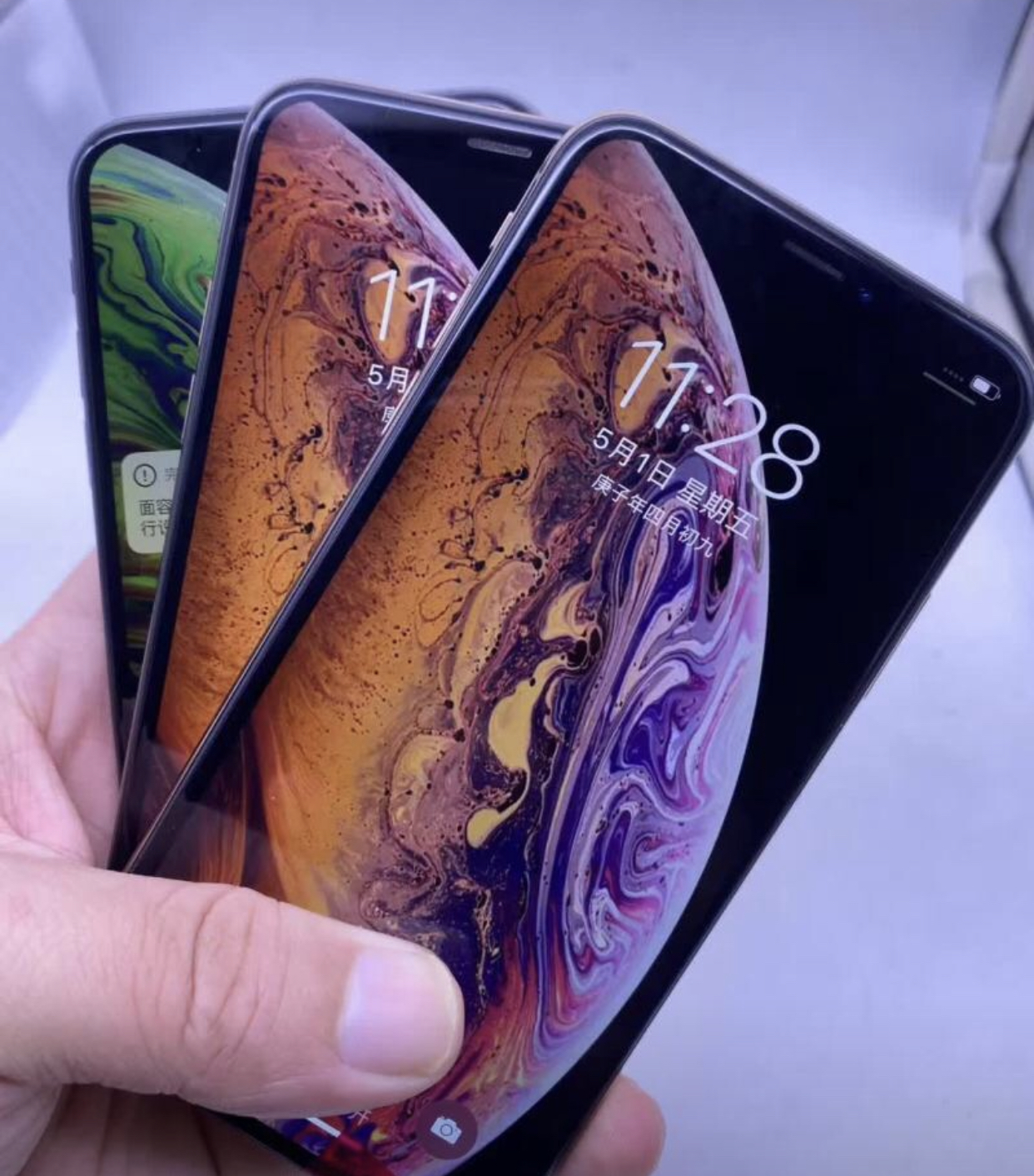 「苹果」小哥，买二手苹果，拆开发现里面居然是“易拉罐 拉环”，这是什么神操作？