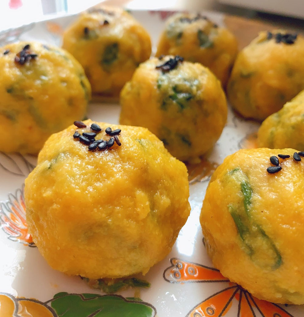 玉米：减肥期随便吃的玉米面小丸子，做法特简单，少油少盐，健康助减肥