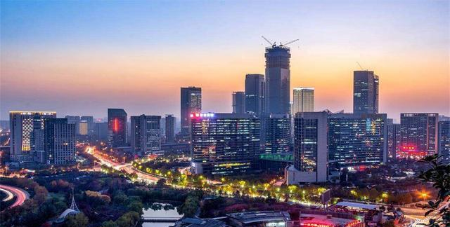 北京市|非常适合年轻人发展的六座城市，北京直能排第二，第一实至名归