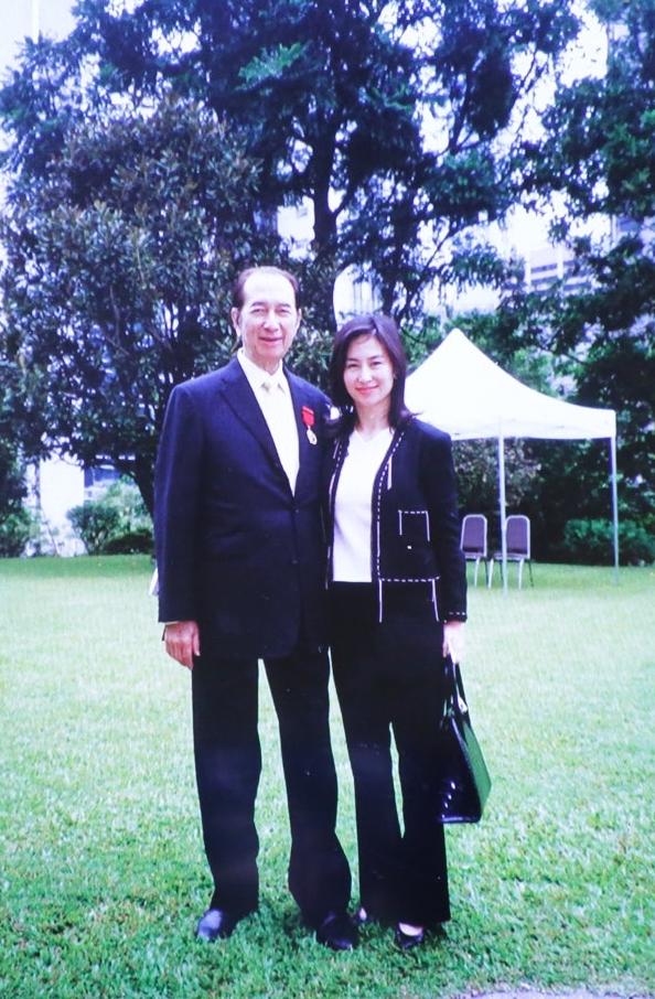 赌王|赌王四房珍藏合影曝光：许晋亨陈百强惊喜出镜，神秘儿子何猷邦被刻意隐藏