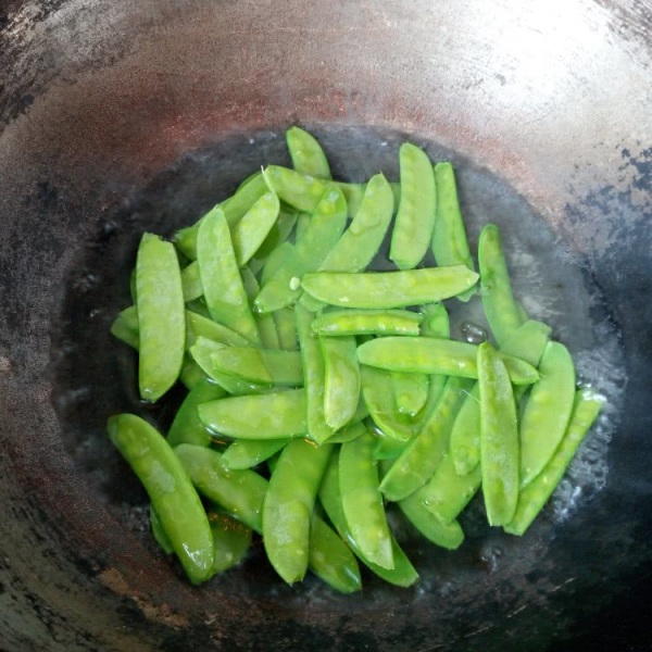 腊肉■它属于低脂菜,隔三差五吃,清爽可口,大肚腩消失,腰围小2公分