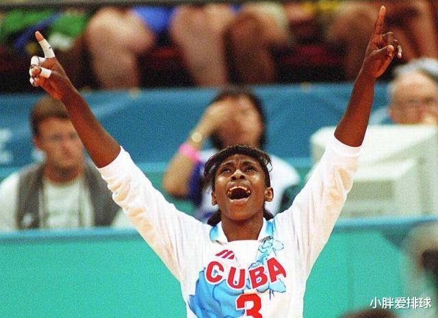 【女排】前苏联传奇巨星评出史上最佳阵容，中国女排有一人入选，太强悍了