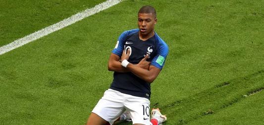 阿什拉夫·哈基米■皇马与姆巴佩或效仿当初C罗模式，以阿什拉夫与大巴黎提前约定