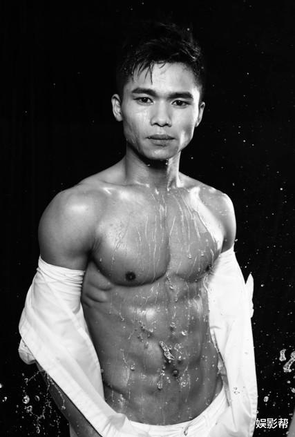 庄小龙|货真价实的“战狼”庄小龙，1.5米身高被特招入伍，吴京都怕他