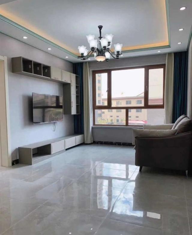 背景墙：历时两个月，新房终于装完了，但是满屋的灰色调，怎么看都别扭！