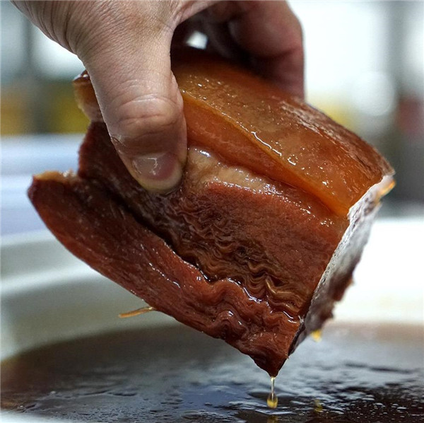 金华火腿|为什么说每10根金华火腿里，会有一条狗腿？其实原因很简单