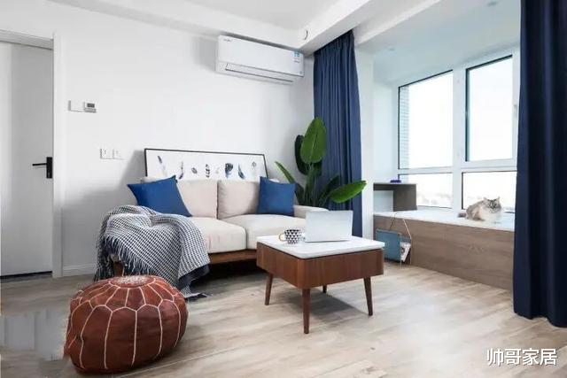 ##半截墙装玻璃窗，一居室多出一间房，厨房墙砸掉后，空间超宽敞！