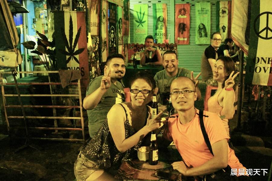 「泰国」泰国的年轻人究竟有多“开放”？中国游客看完后直言：无法理解