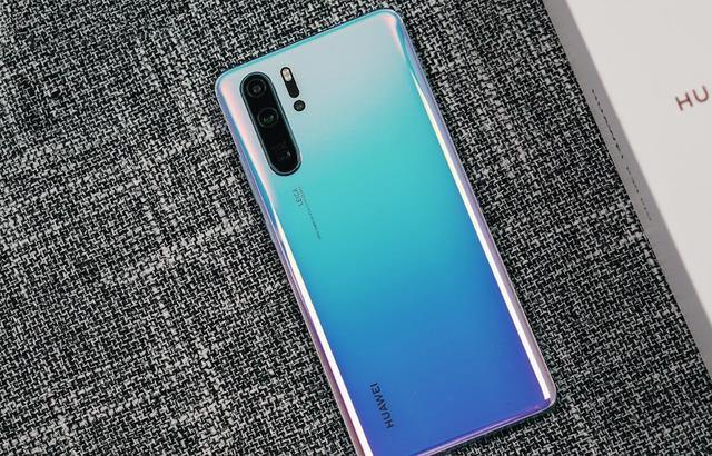 『摄像头』5月份的华为手机不能盲目听别人说好就买!这4款华为才是值得拥有