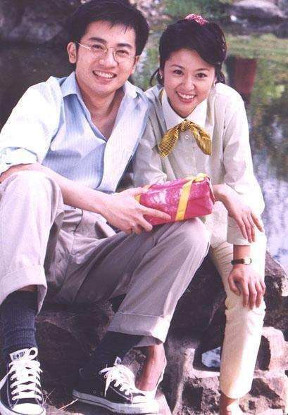 苏有朋|苏有朋近照大变样，他的妻子，是一个十足的大美人，笑起来很甜美