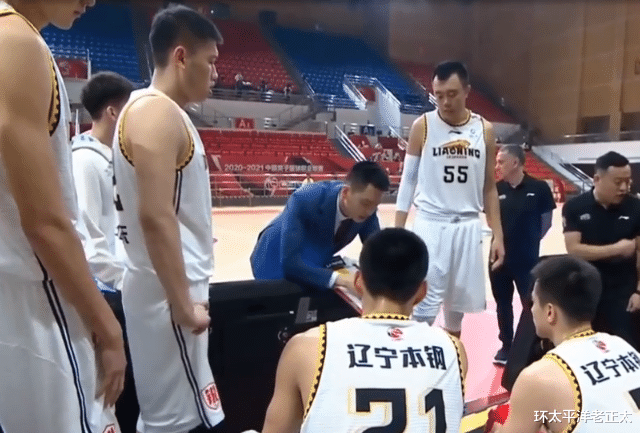 辽宁男篮|69-44！CBA亚军打疯了，郭艾伦半场25分打崩鱼腩队，杨鸣首胜稳了