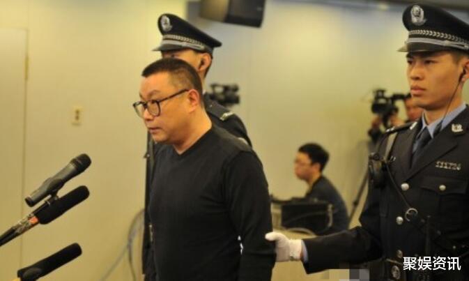 「尹相杰」6登春晚靠1首歌火了27年,吸毒10年女友下跪求回头,如今沦落街头“卖唱”