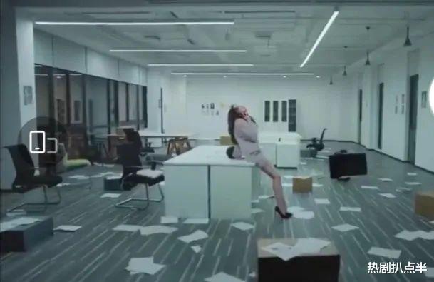 迪丽热巴@热巴新剧预告曝光！红唇鼻子大显老态，惨遭张馨予颜值碾压