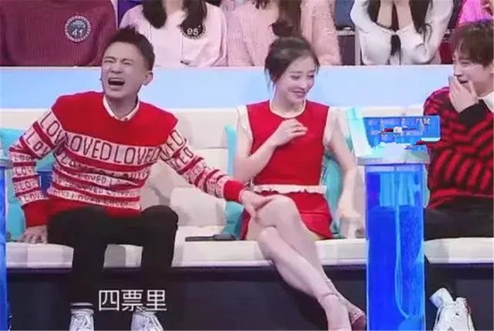 冯提莫|冯提莫疑似整容失败，鼻子成颜值bug，事业发展遇瓶颈？