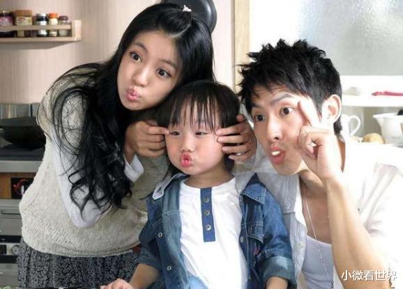 「小小彬」他给亲爸买豪宅, 赚钱给后妈整容, 皮肤溃烂却遭袖手旁观, 今怎样了