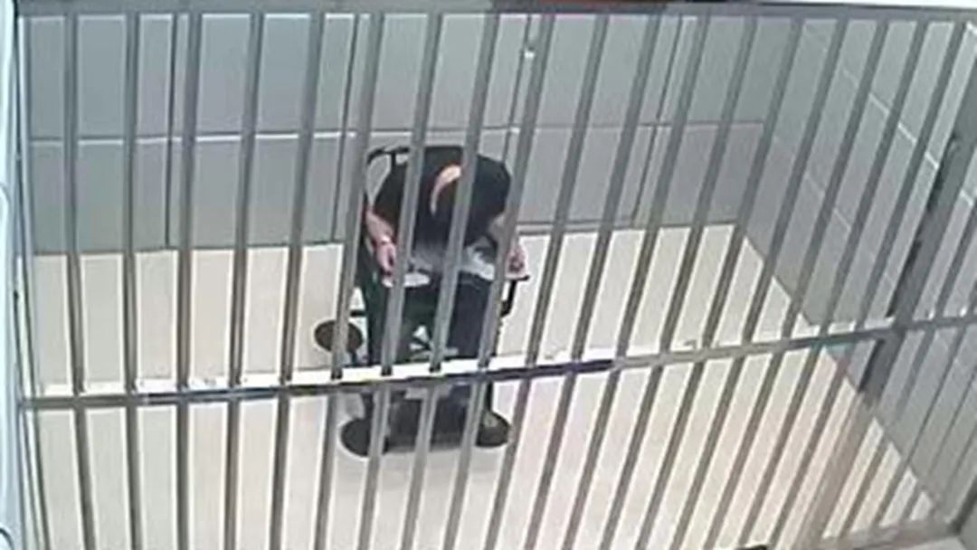 中国禁毒|“丢包”贩毒、车撞民警……这是一场跨越南北的激烈较量！