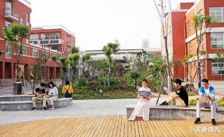 大学|为何二本成绩的考生大多选择在省内上学,而不考虑出省?