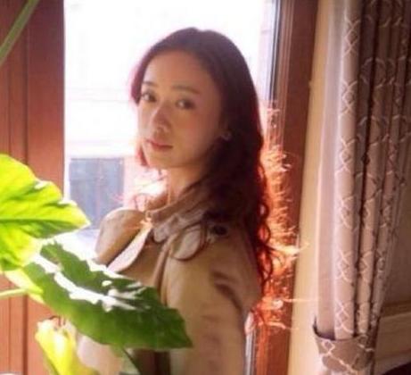 参观吴谨言和许凯的家，在延禧攻略中大红大紫，平时生活却很简朴