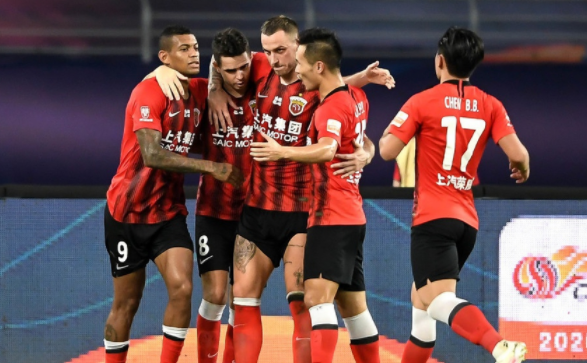 江苏苏宁|中超最新积分榜！恒大重返榜首，申花队史300胜，韦世豪领跑射手榜