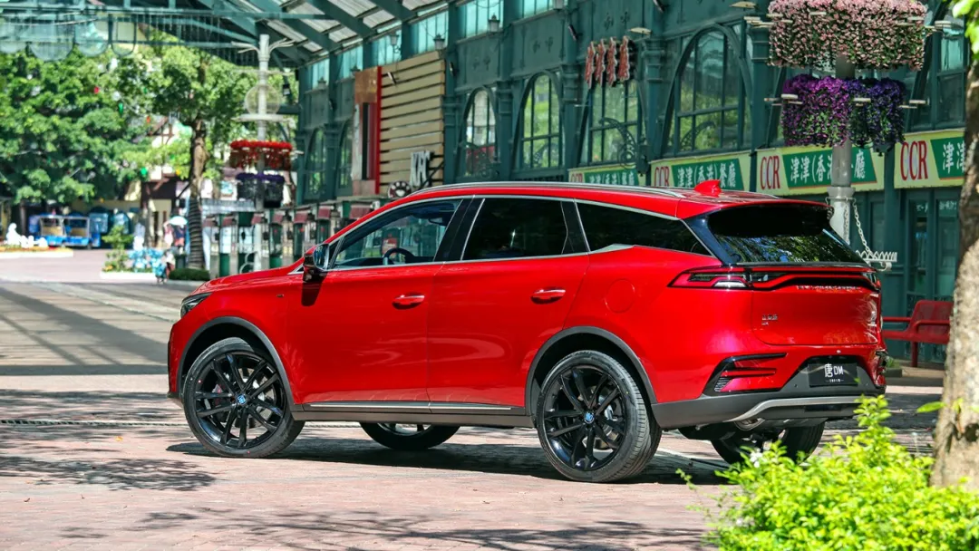 比亚迪唐|还买超跑?深度体验新款比亚迪唐,豪华感丝毫不输BBA