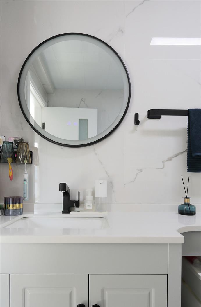 ▲头次见到装修后实景比效果图还漂亮有质感的,一进门把人迷住!