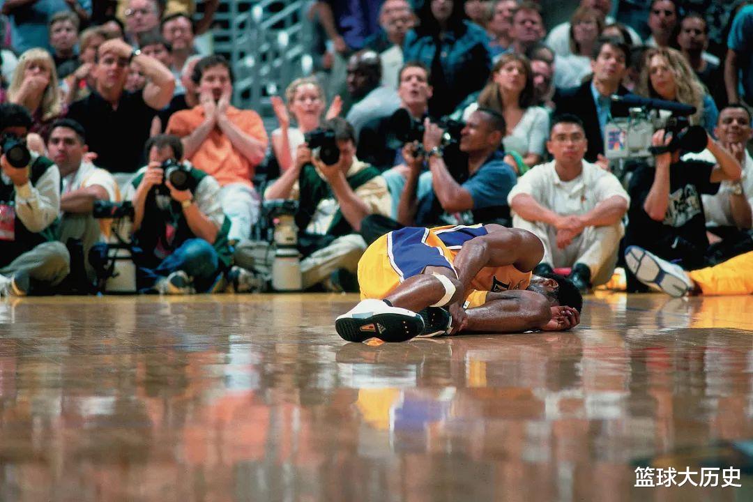 『罗伊』罗伊的选秀报告！身高1米98，评分96分，模板曾垫脚科比！