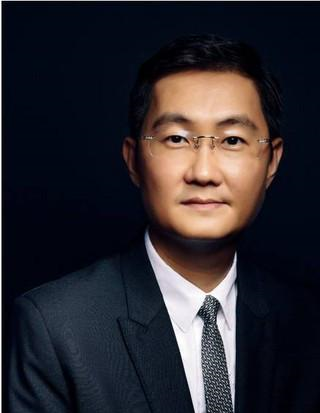 马云|主持人问：你用微信吗？马云的回答绝了，网友：马化腾听了都点赞