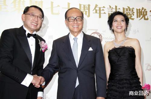 杨受成：丈夫坐牢她去打工，得郑裕彤杨受成相助，今有私人飞机住亿元豪宅