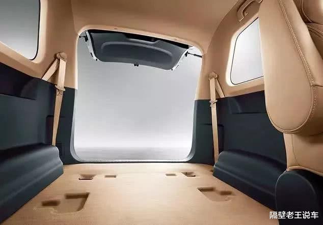 『马自达6』最廉价“埃尔法”，自动挡不足6万，座椅放倒能睡3人，开出去比五菱有面子