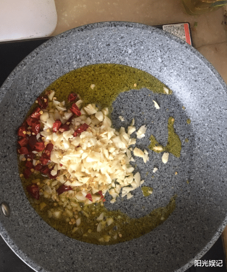 ▲立夏后,这菜要多吃,2块多1斤,清肝和胃又助眠,顺利度过大夏天