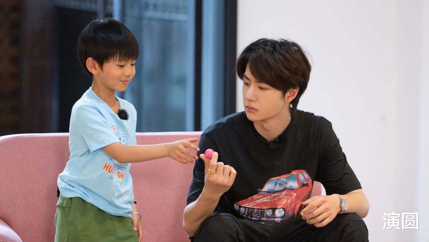 [肖战]肖战新综艺进入录制，嘉宾阵容可谓神仙打架，光看贾玲杨迪就激动